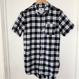 On The Byas Men’s Button Up Plaid Shirt Size Small Zippers On Side Detail Pacsun